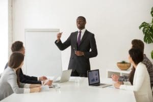 Auditoría interna: clave para el rendimiento y la reputación del laboratorio Auditoría interna: clave para el rendimiento y la reputación del laboratorio