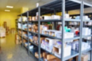 Prevención de accidentes en talleres de laboratorio 2 Almacenes de laboratorio bien mantenidos